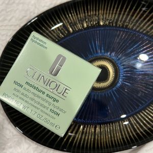 Clinique Moisture Surge™ 100H Auto-Replenishing Hydrator